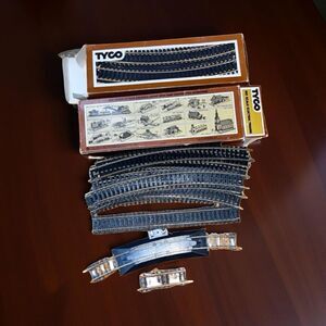 2 Vintage Tyco 1975 HO Gauge Track 91-0-189 Set With Original Box's